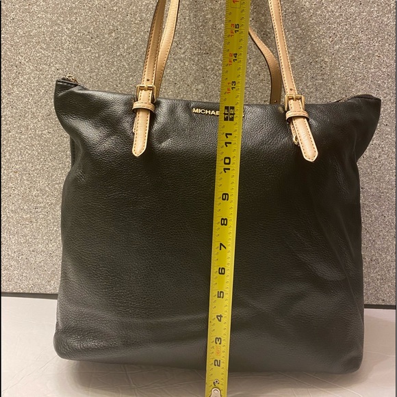 Michael Kors Soft Leather Tote Shoulder Bag Carryall - Picture 5 of 9